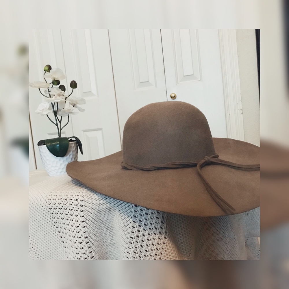 🍁Taupe Floppy Hat🍁